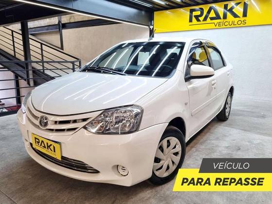 TOYOTA ETIOS 1.5 XS SEDAN 16V FLEX 4P AUTOMÁTICO TOYOTA ETIOS 1.5 XS SEDAN 16V FLEX 4P AUTOMÁTICO